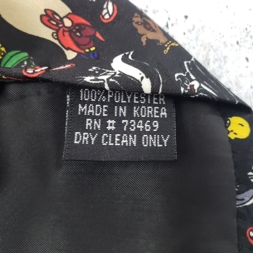 Looney Tunes Mania | Small Character Tie Bugs Bunny Elmer Fudd Sylvester Tweety